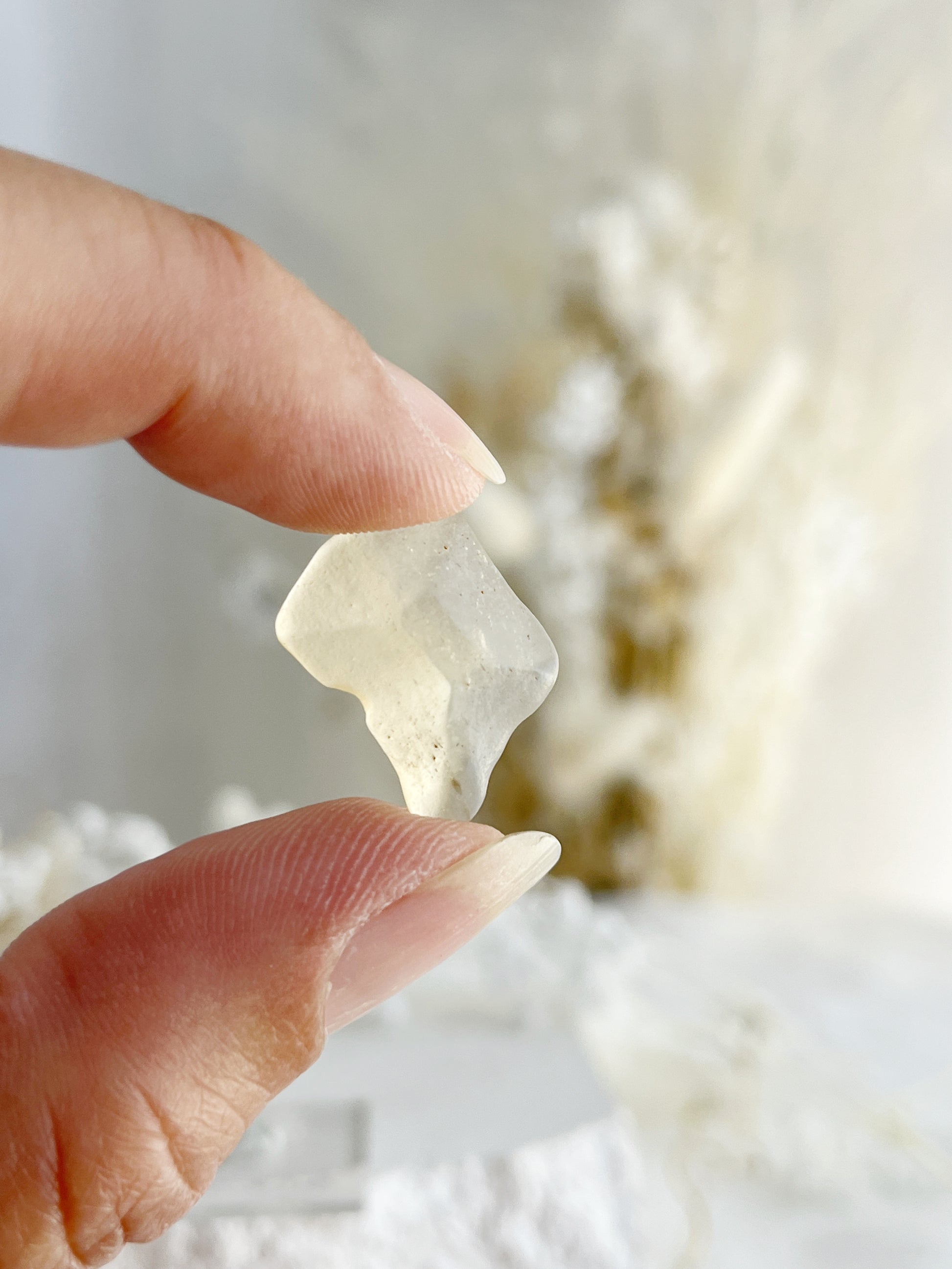 LIBYAN DESERT GLASS SPECIMEN. STONED AND SAGED AUSTRALIA.