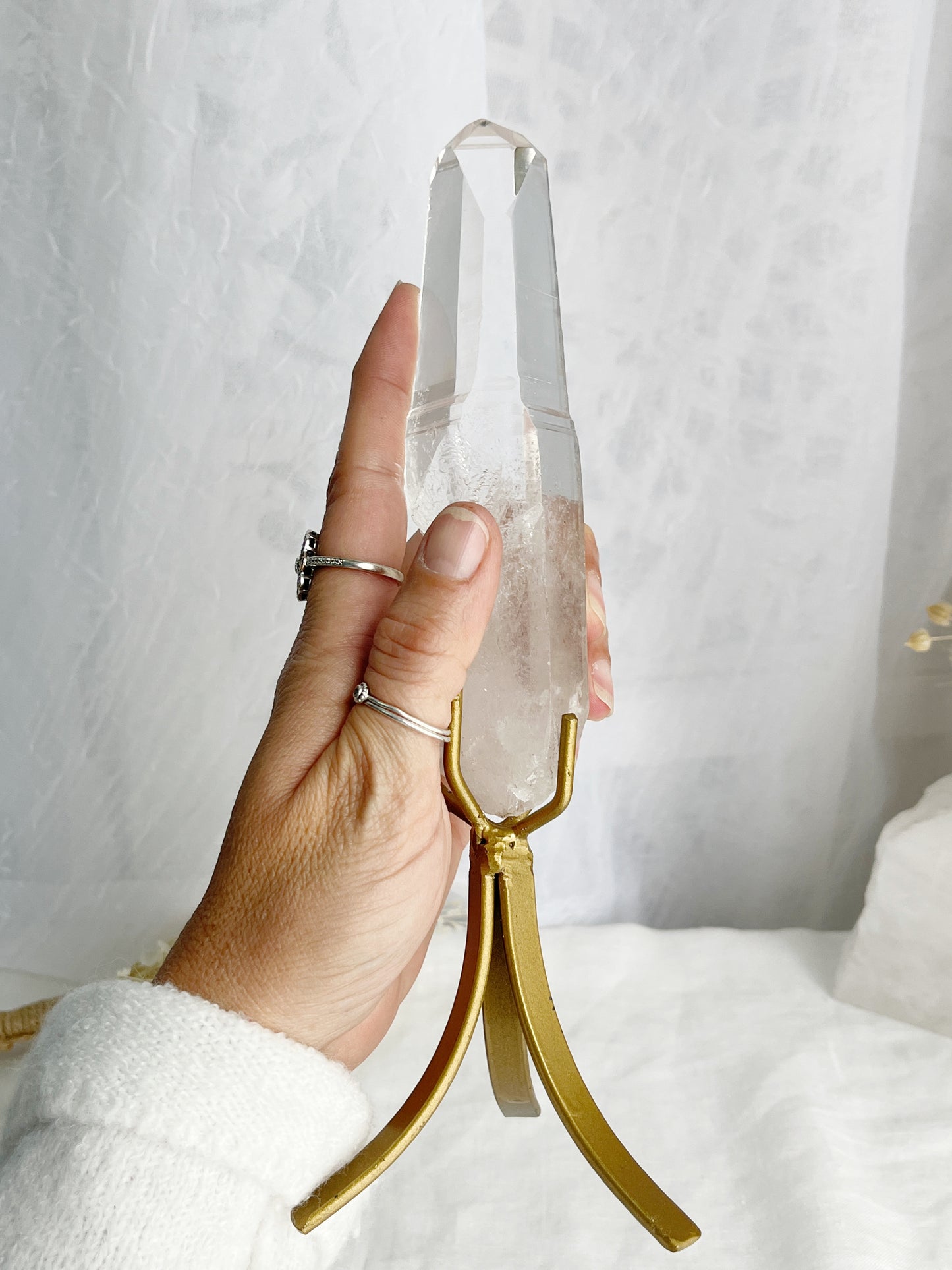 LEMURIAN QUARTZ POINT ON STAND || 30679 W/PHANTOM