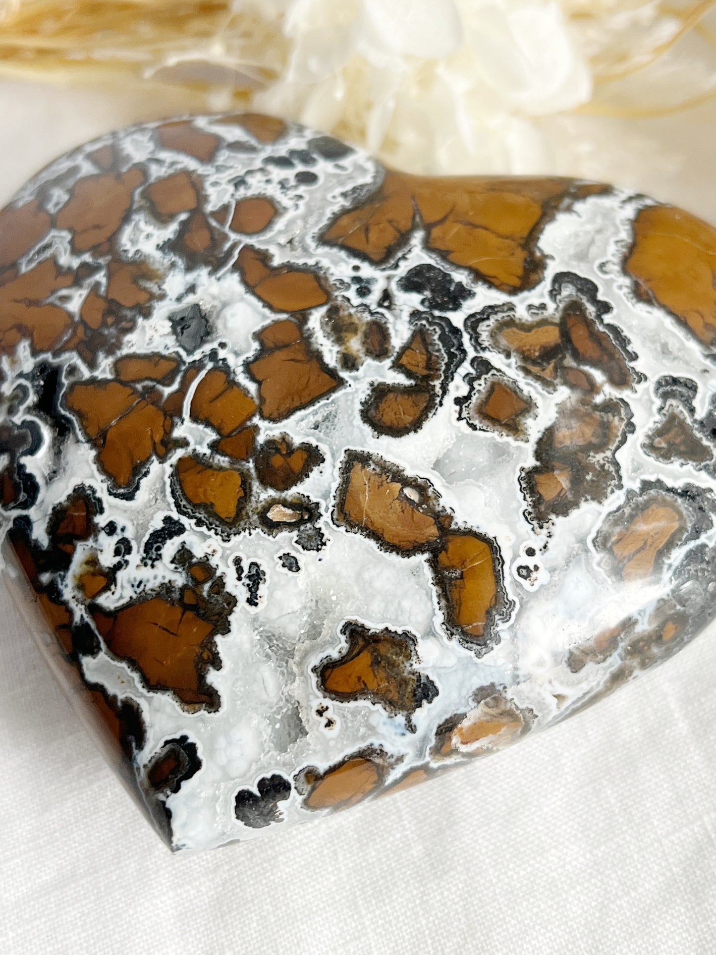 BROWN BRECCIATED JASPER HEART || 31539