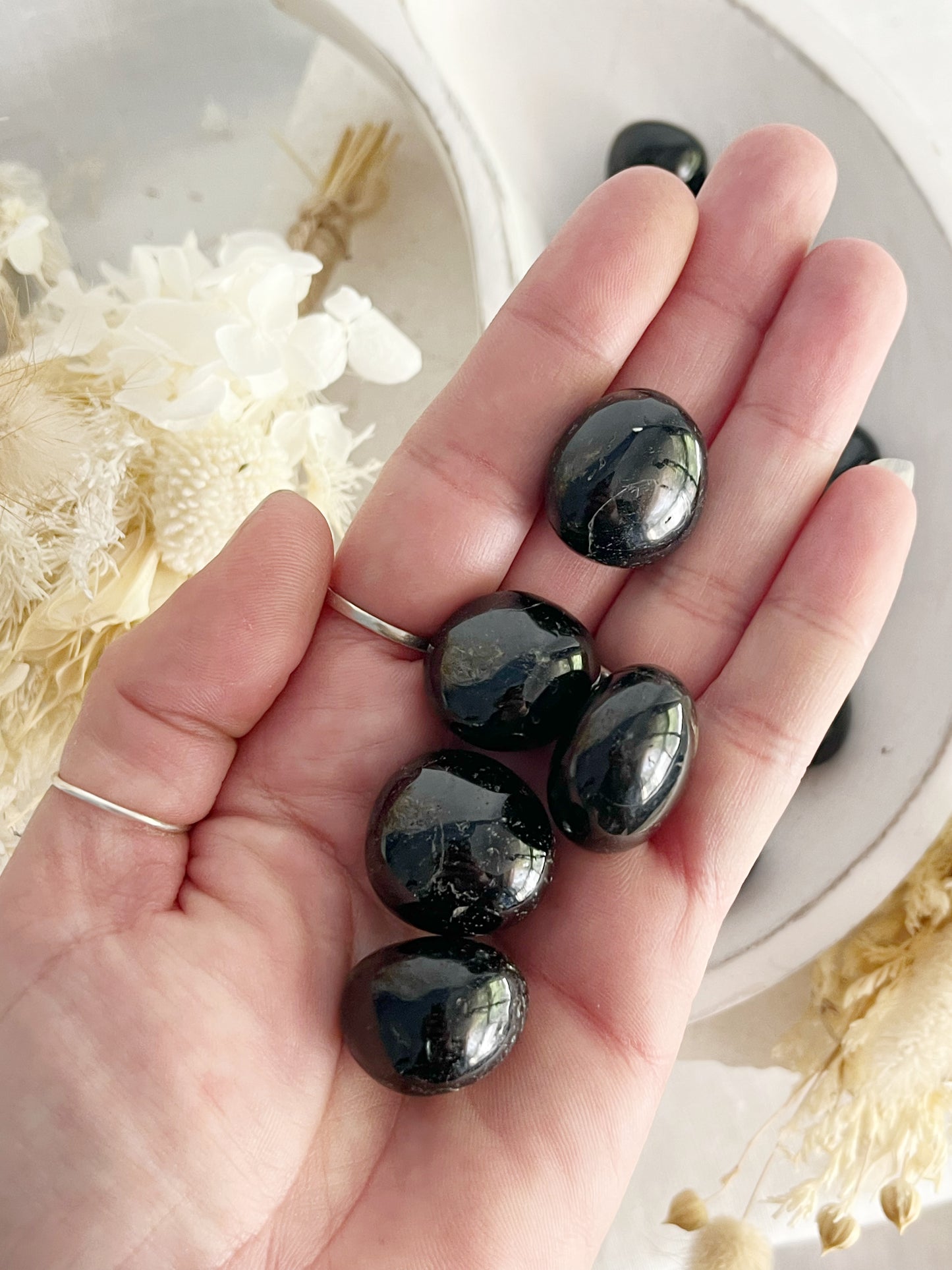 BLACK TOURMALINE TUMBLE