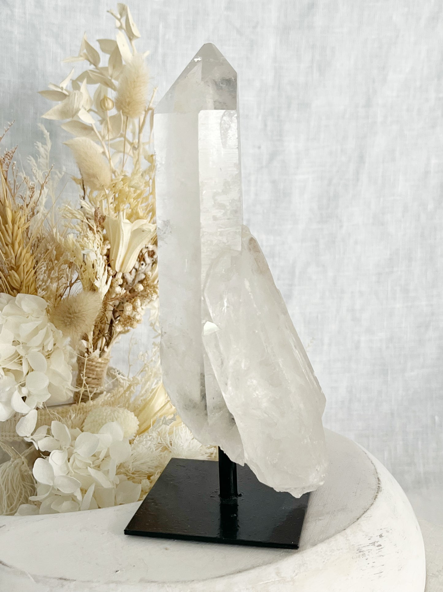 CLEAR QUARTZ CLUSTER ON STAND | 101782