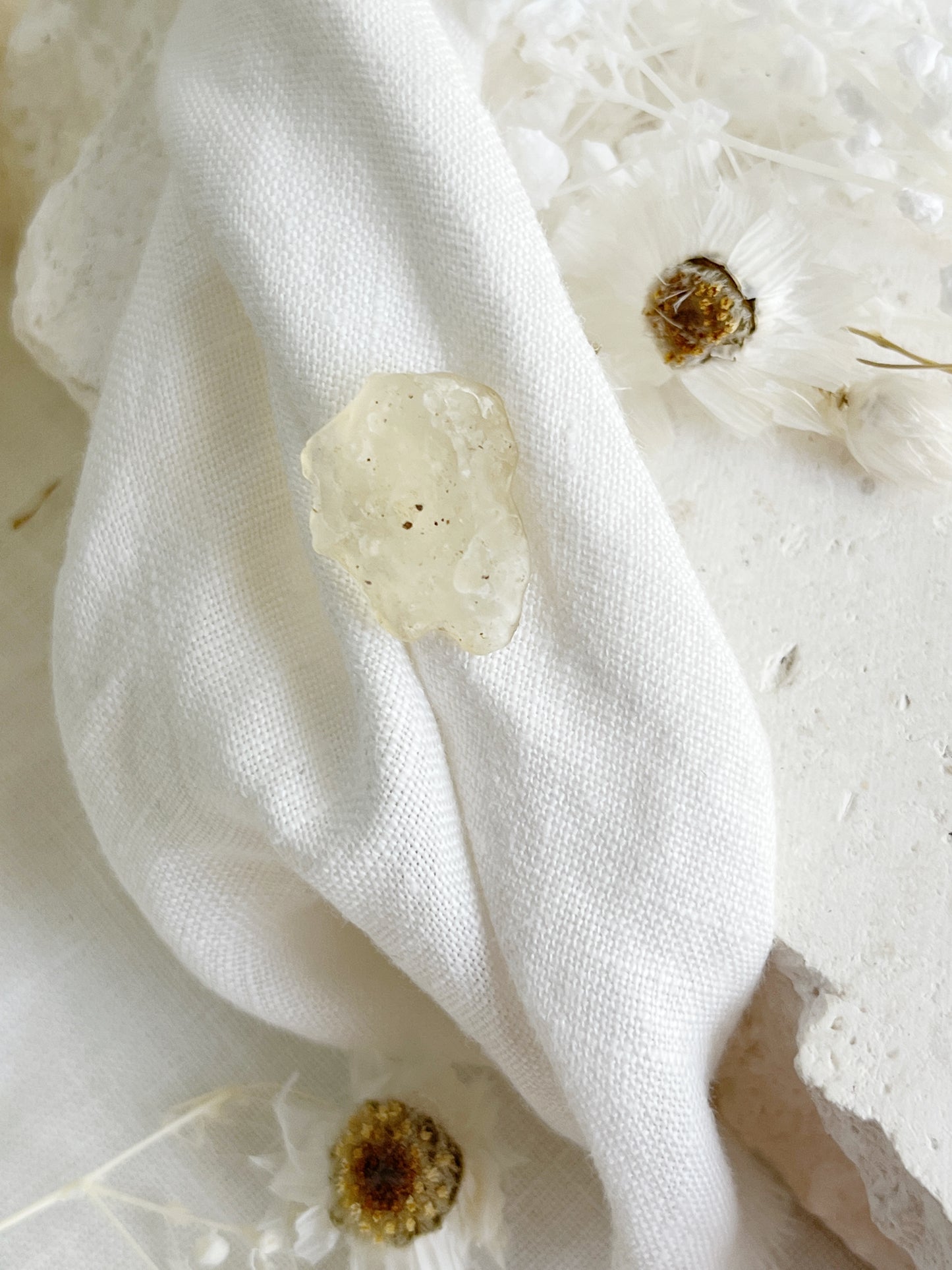 LIBYAN DESERT GLASS SPECIMEN. STONED AND SAGED AUSTRALIA.