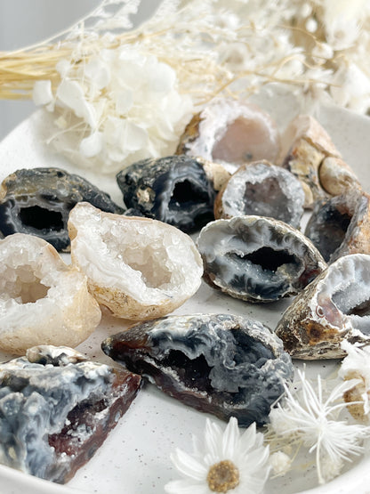 OCO AGATE GEODE PAIR || INTUITIVELY CHOSEN