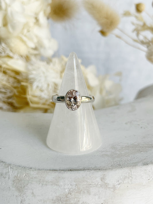 MORGANITE RING | OVAL STACKABLE