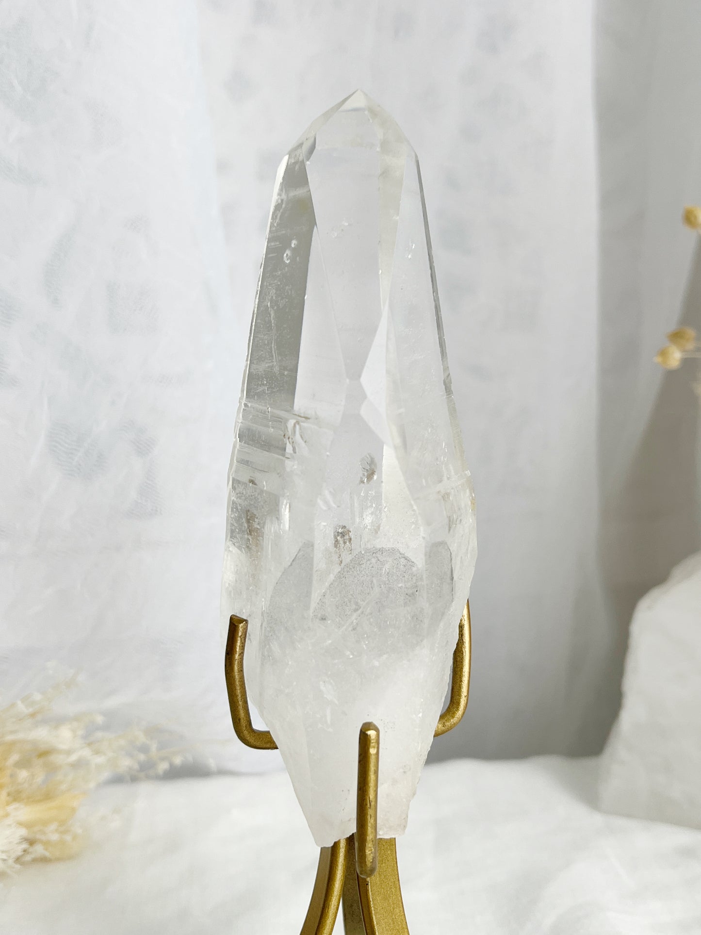 LEMURIAN QUARTZ POINT ON STAND || 30678