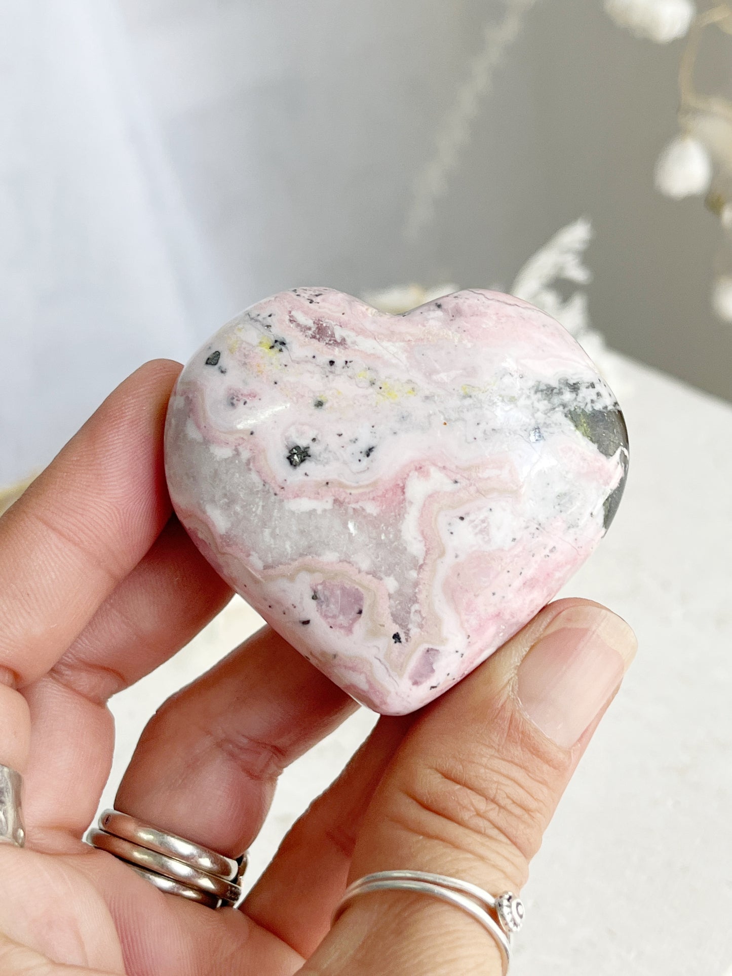 PERUVIAN RHODONITE HEART || 31310