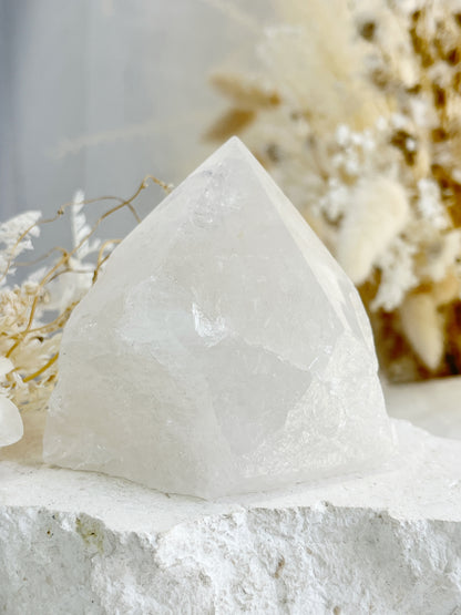 CLEAR QUARTZ TOP POLISHED ROUGH POINT || 31021