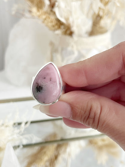 PETALITE TEARDROP RING || SIZE 8 SS