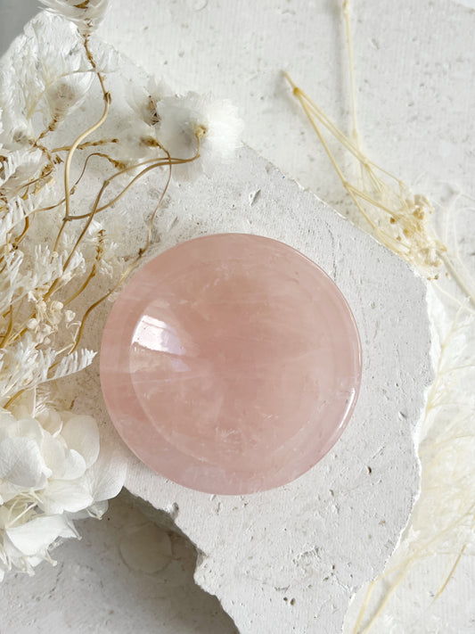 ROSE QUARTZ CRYSTAL BOWL MINI TRINKET DISH TRAY SPHERE HOLDER STAND AUSTRALIA SELF LOVE LOVE COMPASSION STONED AND SAGED 