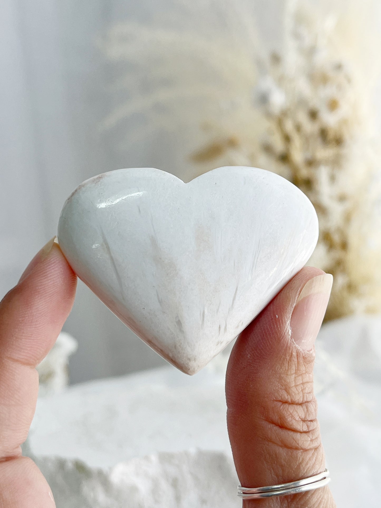 SCOLECITE HEART CARVING AUSTRALIA 