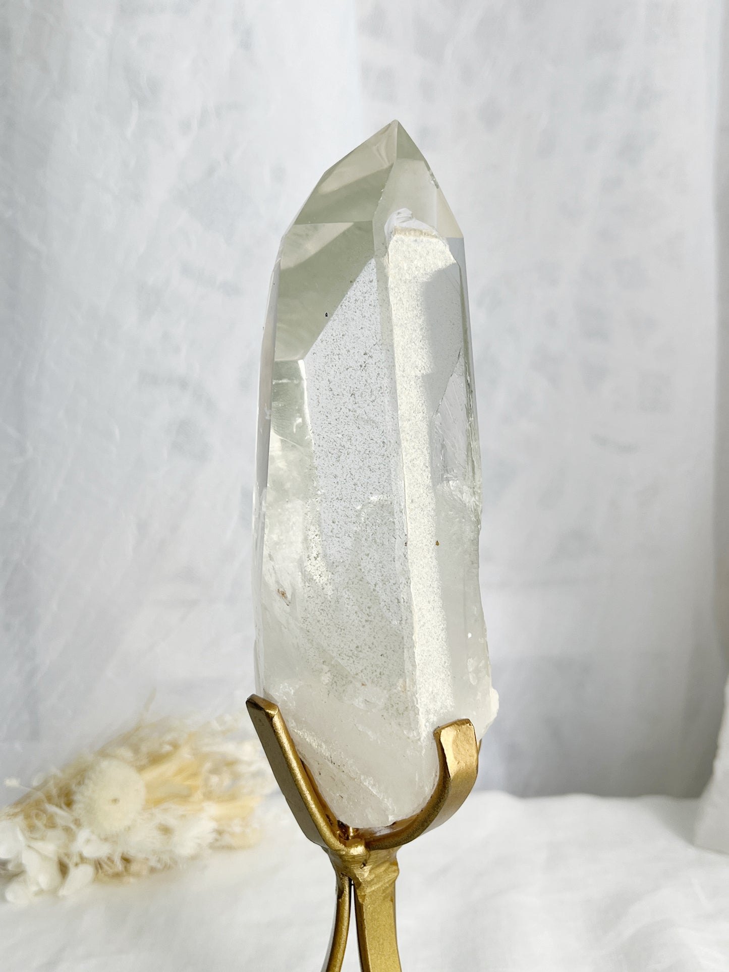 LEMURIAN QUARTZ POINT ON STAND || 30675