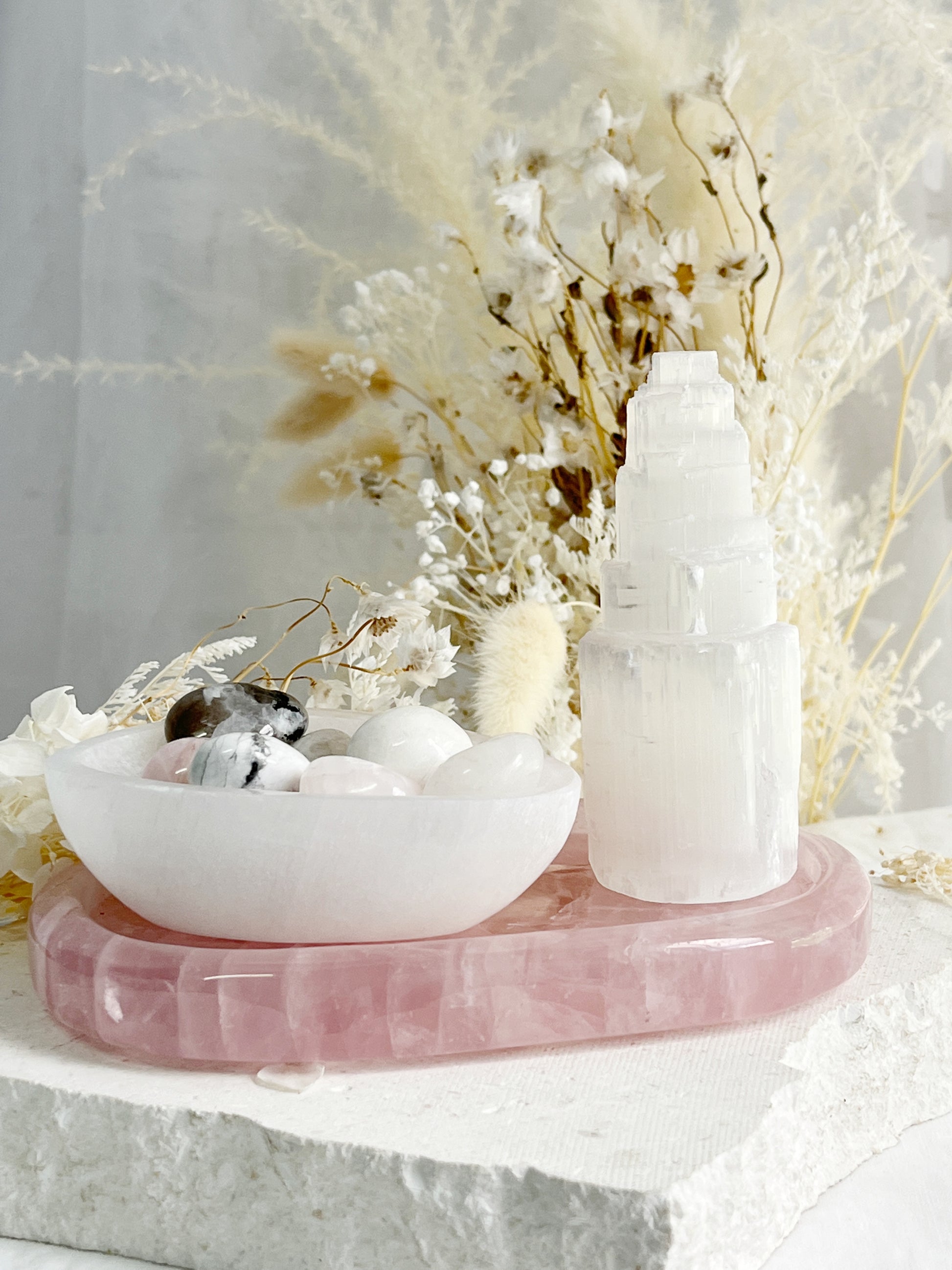 ROSE QUARTZ CRYSTAL BOWL TRAY TRINKET DISH AUSTRALIA SELF LOVE LOVE COMPASSION STONED AND SAGED 