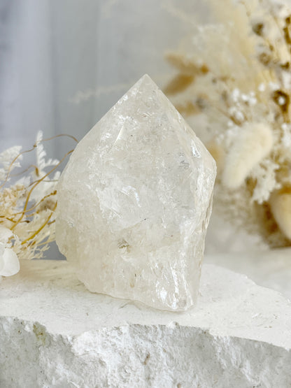 CLEAR QUARTZ TOP POLISHED ROUGH POINT || 31024