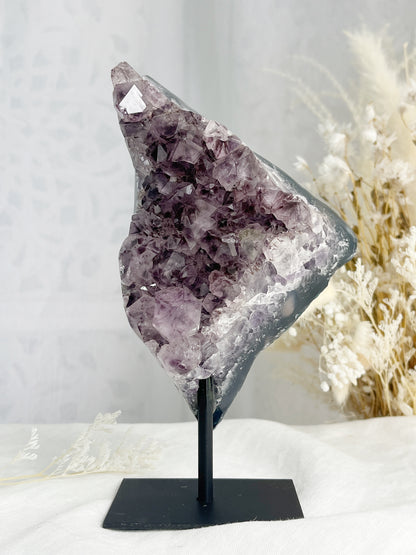 AMETHYST CLUSTER ON STAND || 31710