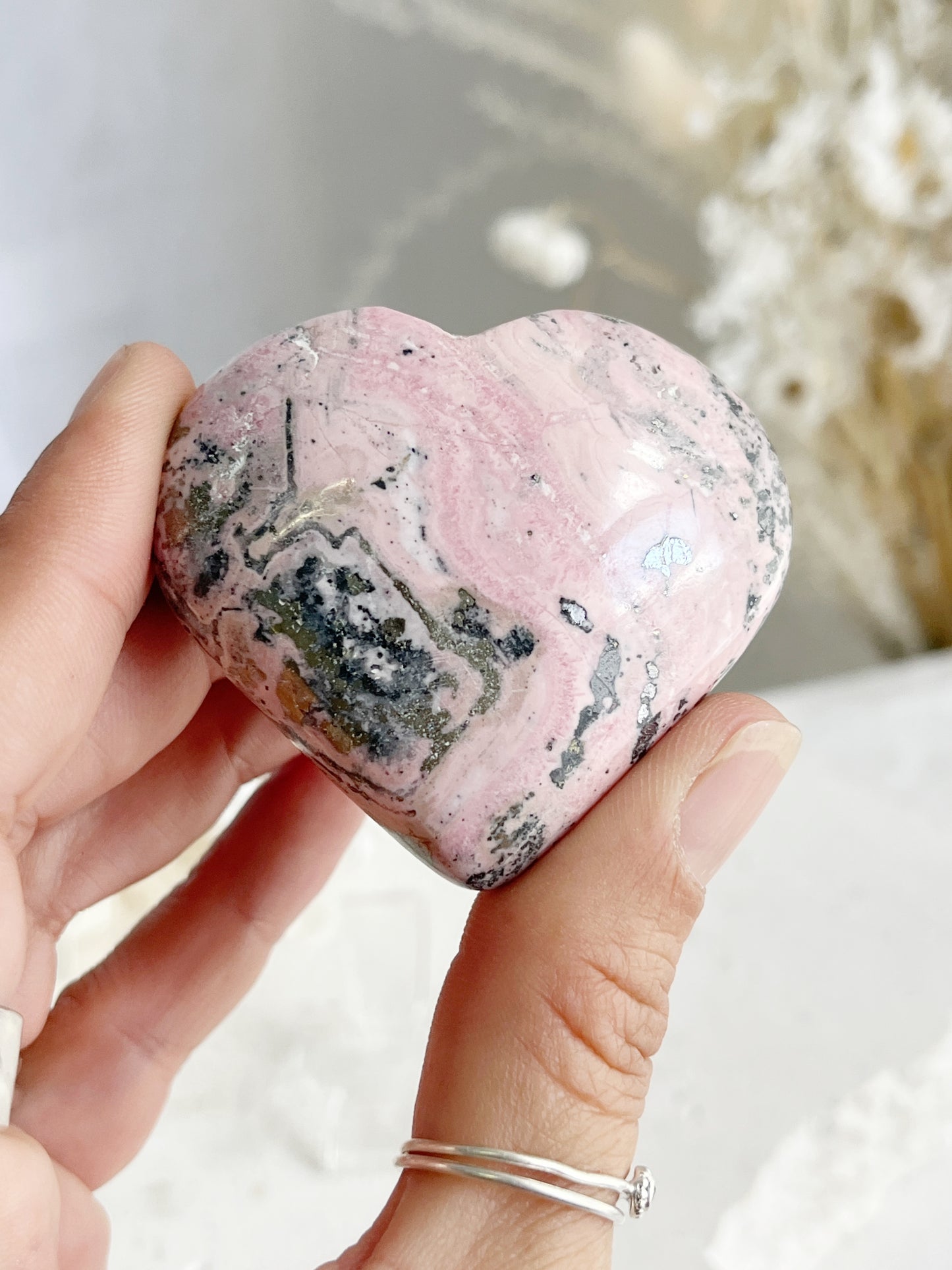 PERUVIAN RHODONITE HEART || 31307