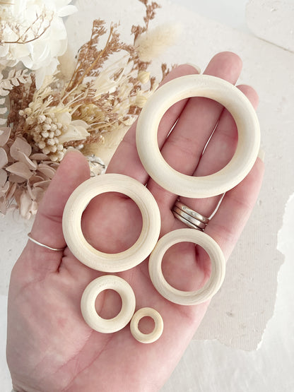 WOODEN RING SPHERE STAND