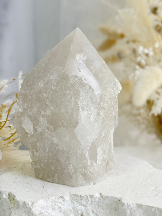 CLEAR QUARTZ TOP POLISHED ROUGH POINT || 31025
