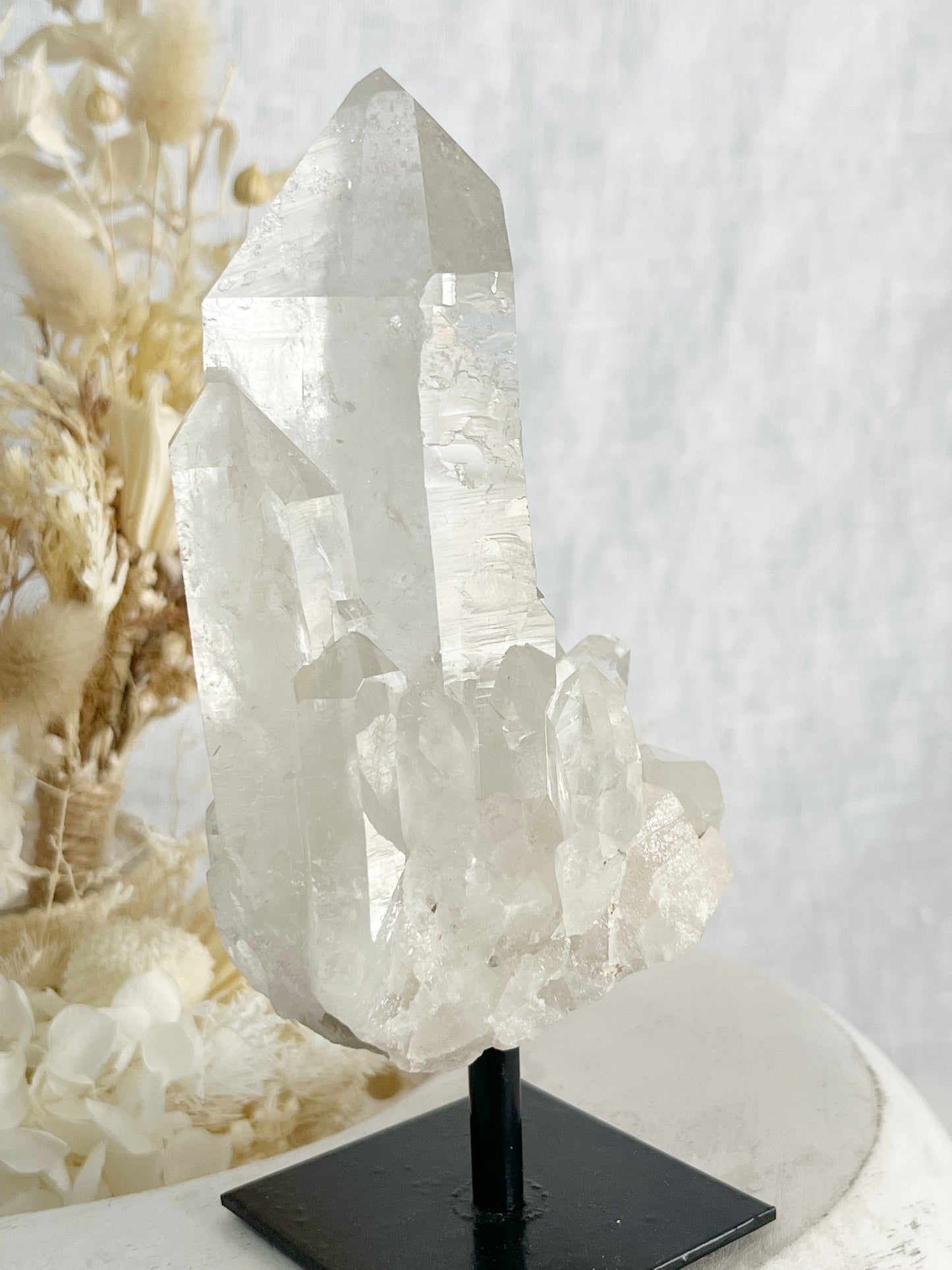 CLEAR QUARTZ CLUSTER ON STAND | 101781