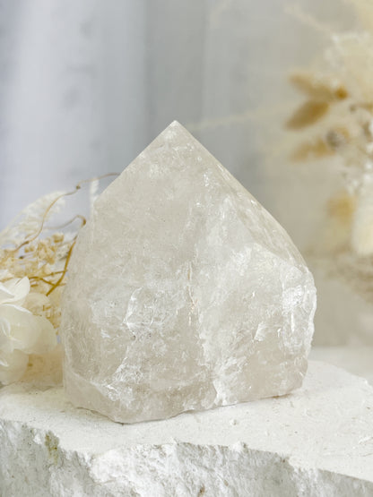 CLEAR QUARTZ TOP POLISHED ROUGH POINT || 31023