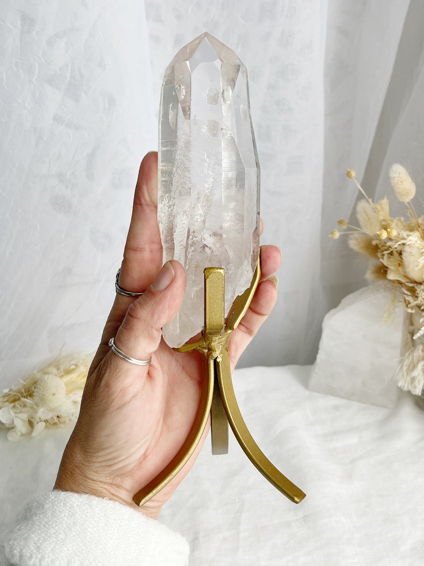 LEMURIAN QUARTZ POINT ON STAND || 30673