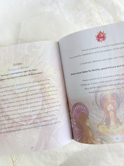 SACRED MOON JOURNAL || MOANA ROSE MOON