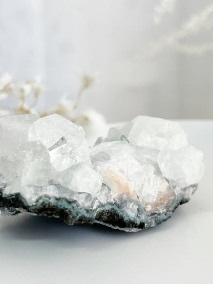 APOPHYLLITE + STILBITE CLUSTER || 32131