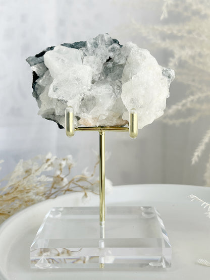 APOPHYLLITE WITH STILBITE CLUSTER 131, STONED AND SAGED CRYSTALS AUSTRALIA