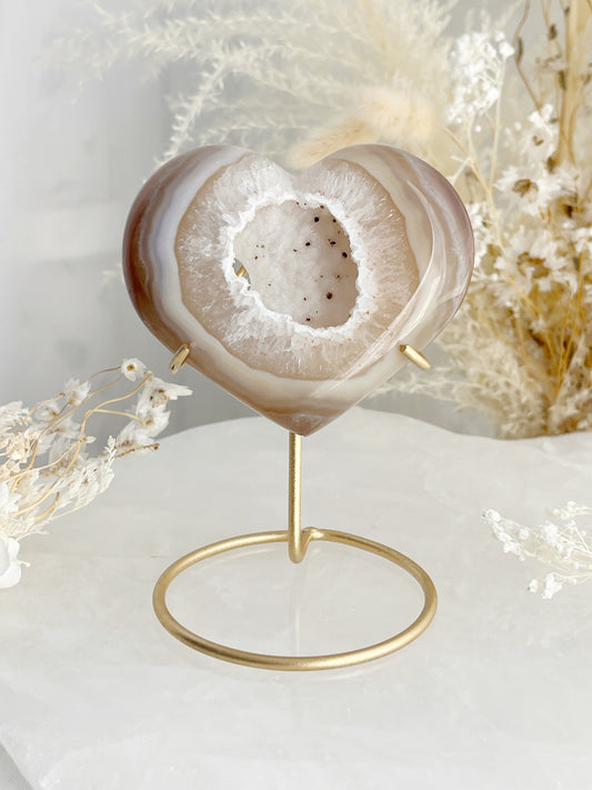 BROWN AND WHITE DRUZE AGATE HEART ON STAND AUSTRALIA