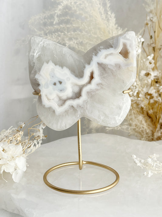 GREY AND WHITE DRUZE AGATE BUTTERFLY CARVING ON STAND AUSTRALIA