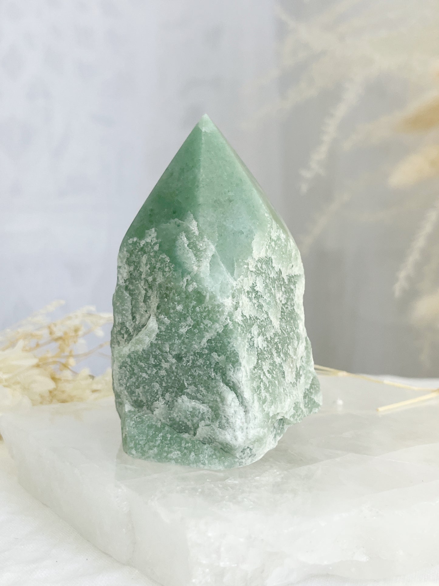 GREEN AVENTURINE SEMI POLISHED POINT || 33076