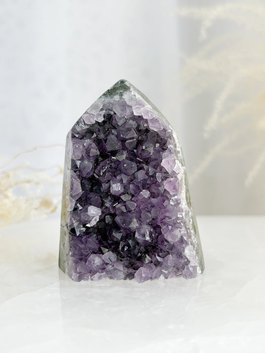 AMETHYST CLUSTER TOWER || 33105