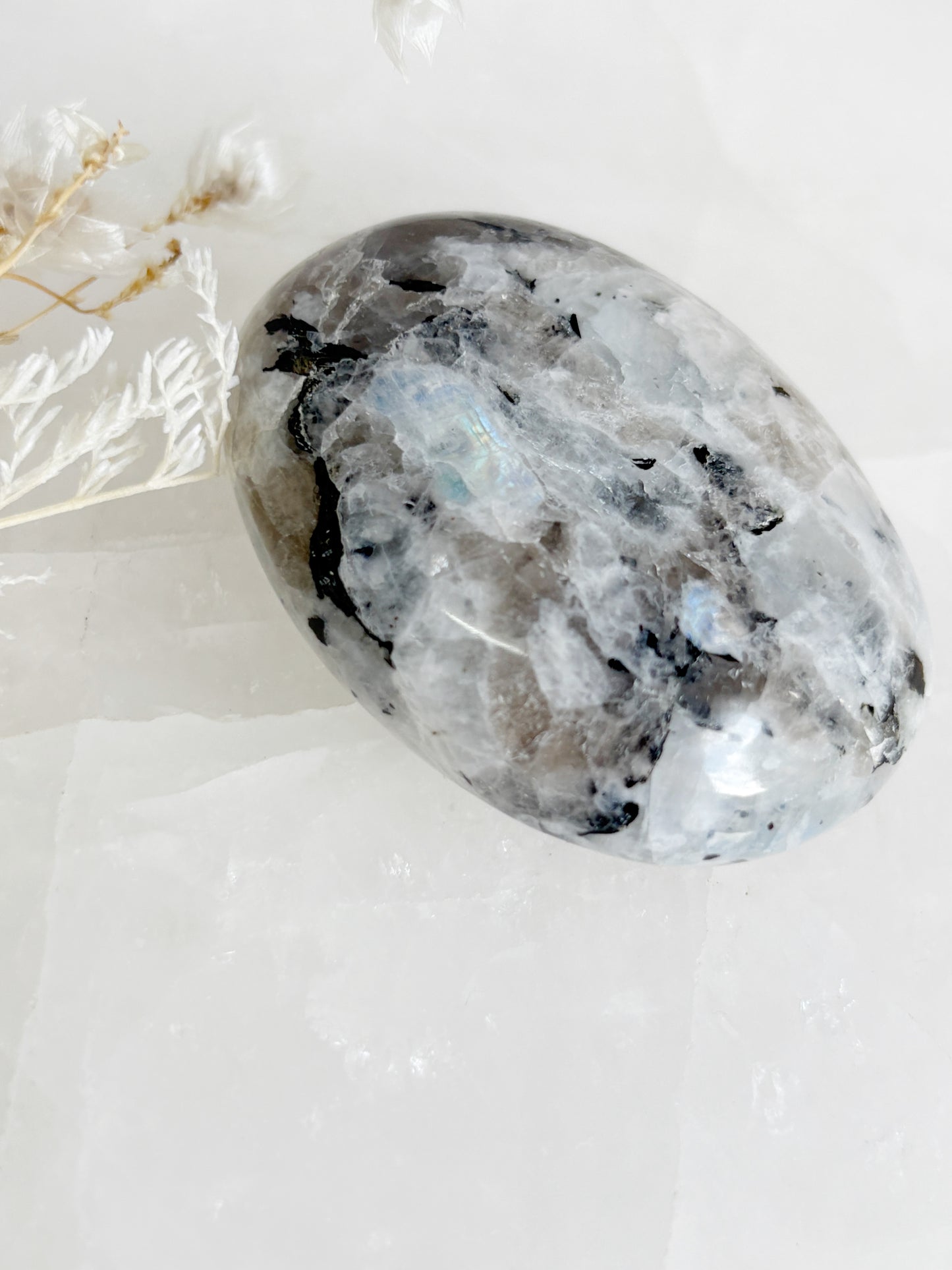 RAINBOW MOONSTONE PALM STONE || RMP04