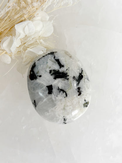 RAINBOW MOONSTONE PALM STONE || RMP06