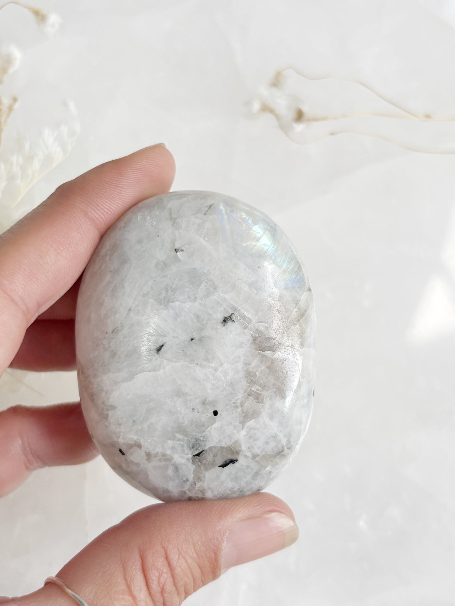 RAINBOW MOONSTONE PALM STONE || RMP01