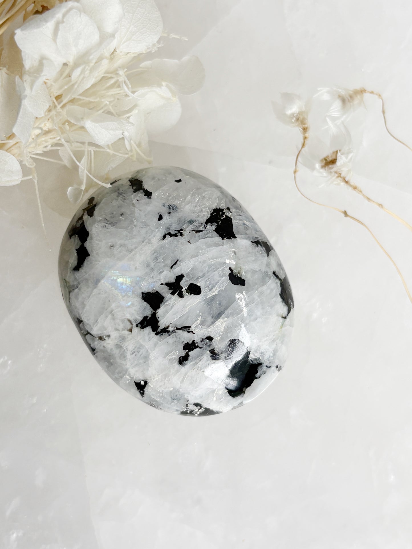 RAINBOW MOONSTONE PALM STONE || RMP05