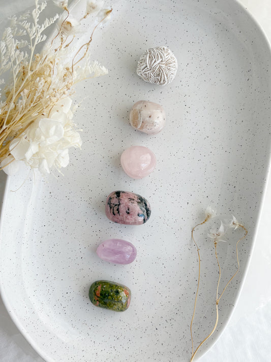 LOVE + HEALING || CRYSTAL SUPPORT KIT