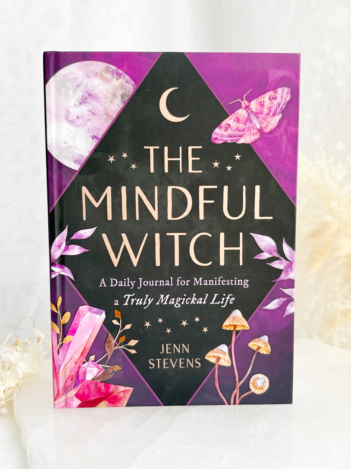 THE MINDFUL WITCH || DAILY JOURNAL FOR MANIFESTING A TRULY MAGICKAL LIFE