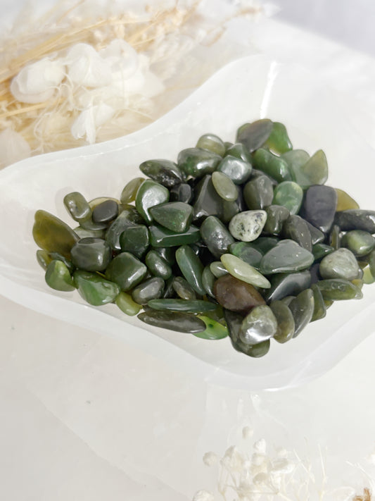 NEPHRITE JADE CHIPS || 100G