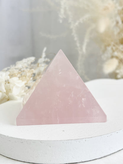 ROSE QUARTZ PYRAMID || 32106