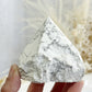 HOWLITE SEMI POLISHED POINT || 32090