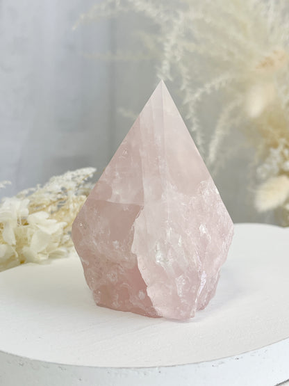 ROSE QUARTZ SEMI POLISHED POINT || 32096