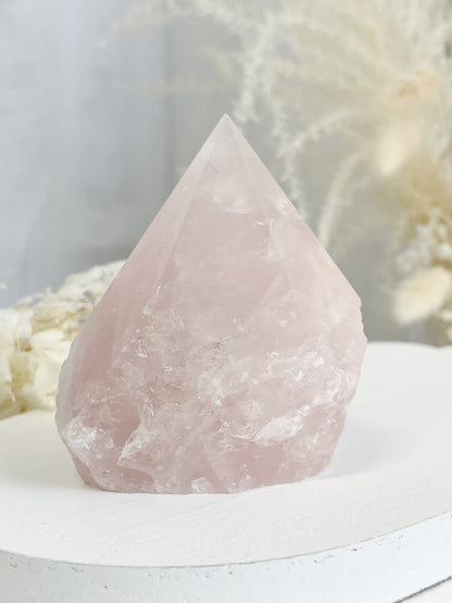 ROSE QUARTZ SEMI POLISHED POINT || 32096