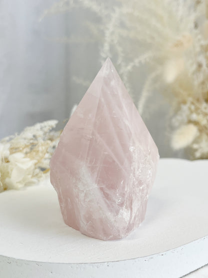 ROSE QUARTZ SEMI POLISHED POINT || 32096