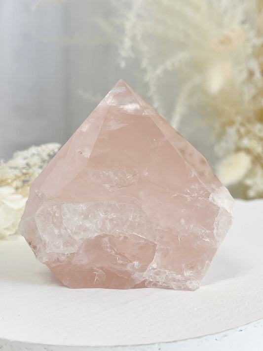 ROSE QUARTZ SEMI POLISHED POINT || 32097
