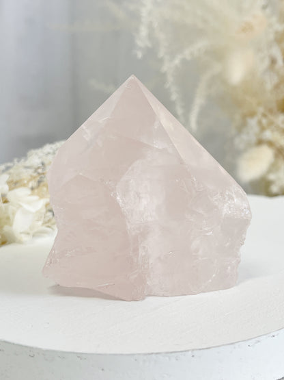 ROSE QUARTZ SEMI POLISHED POINT || 32098