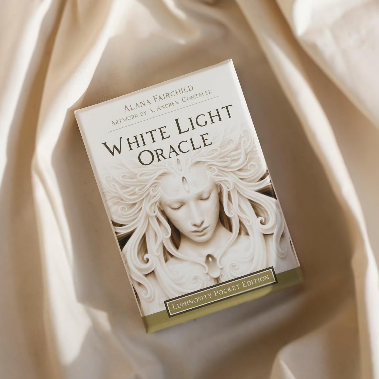 WHITE LIGHT ORACLE || POCKET EDITION