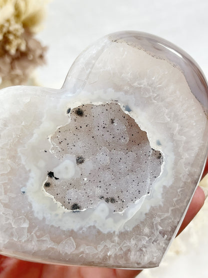 DRUZE AGATE HEART | ON STAND 100814
